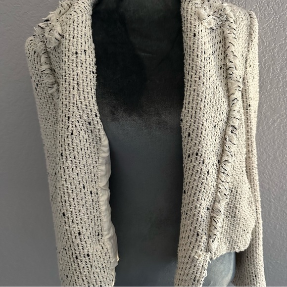 Zara Tweed Bouclé Cropped Blazer Jacket Frayed Trim Double Breasted L - Picture 5 of 11